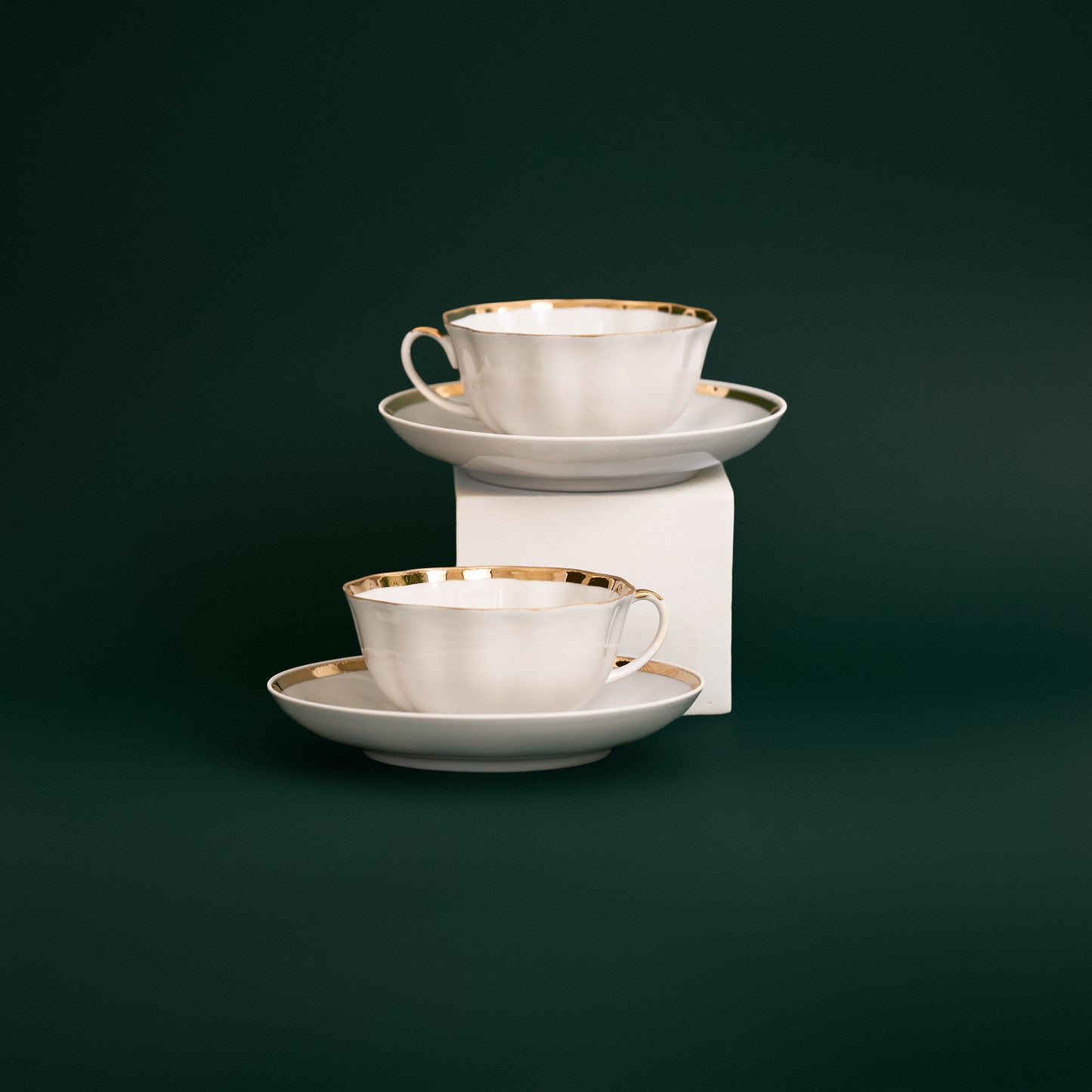 Vintage Dulevo Tea Set — White Porcelain with Gold Trim