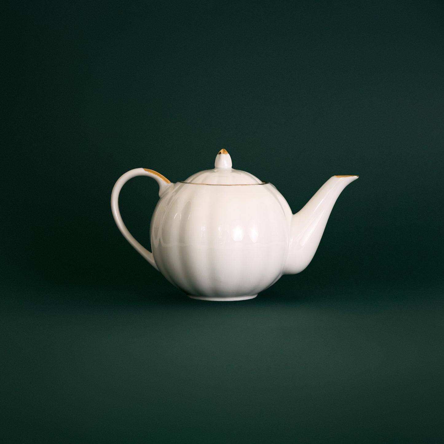 Vintage Dulevo Tea Set — White Porcelain with Gold Trim