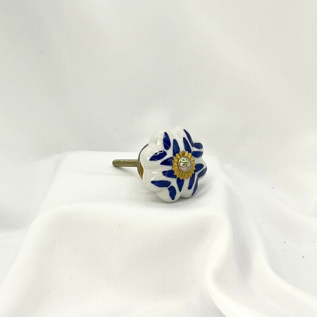 Ceramic handle "Blossom"