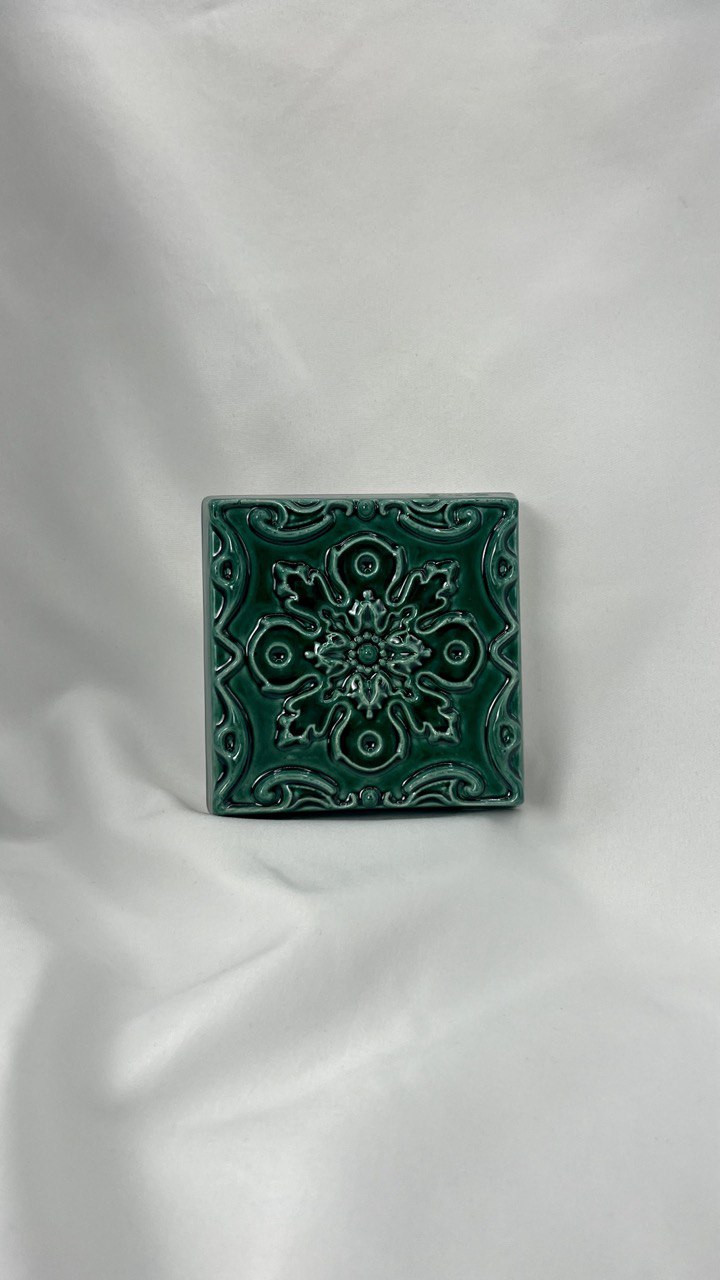 Majolica tile "Fairy Tale"